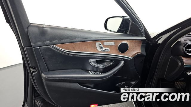 Mercedes-Benz E-Class E220d Exclusive