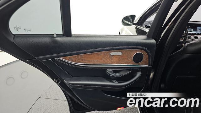 Mercedes-Benz E-Class E220d Exclusive