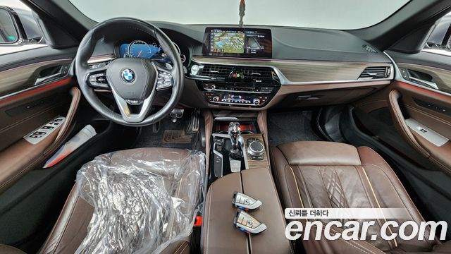 BMW 5-Series 520d xDrive M Sport Package Plus