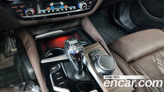 BMW 5-Series 520d xDrive M Sport Package Plus
