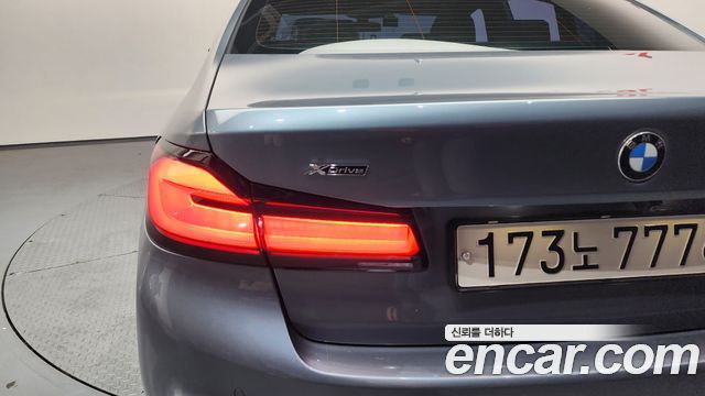 BMW 5-Series 520d xDrive M Sport Package Plus