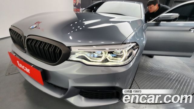 BMW 5-Series 520d xDrive M Sport Package Plus