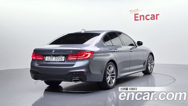 BMW 5-Series 530i M Sport Package Plus