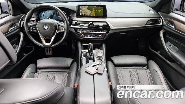 BMW 5-Series 530i M Sport Package Plus