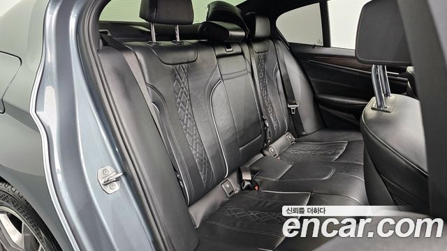 BMW 5-Series 530i M Sport Package Plus