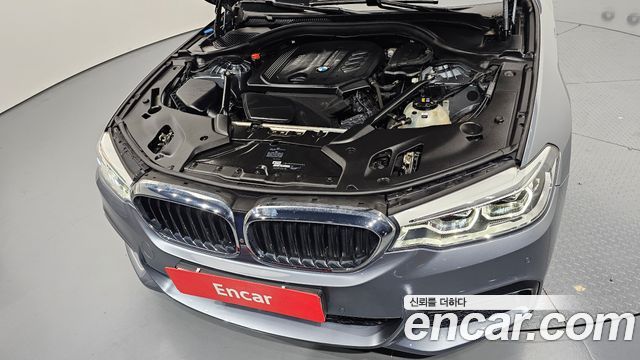 BMW 5-Series 520d xDrive M Sport Package Plus