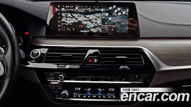 BMW 5-Series 520d xDrive M Sport Package Plus