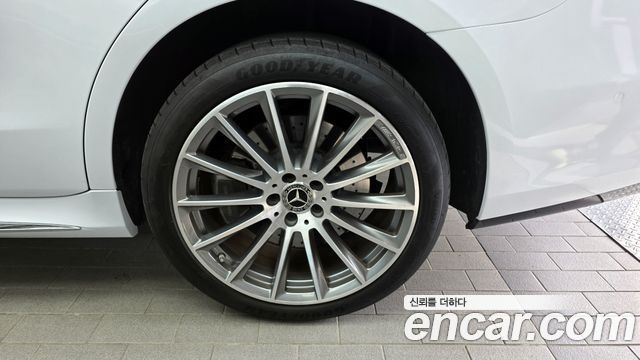 Mercedes-Benz S-Class S500L 4MATIC