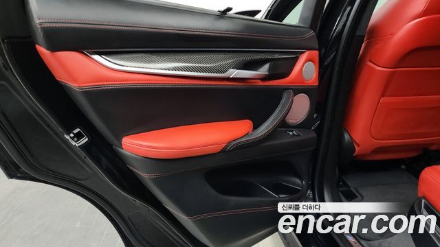 BMW X6M 4.4