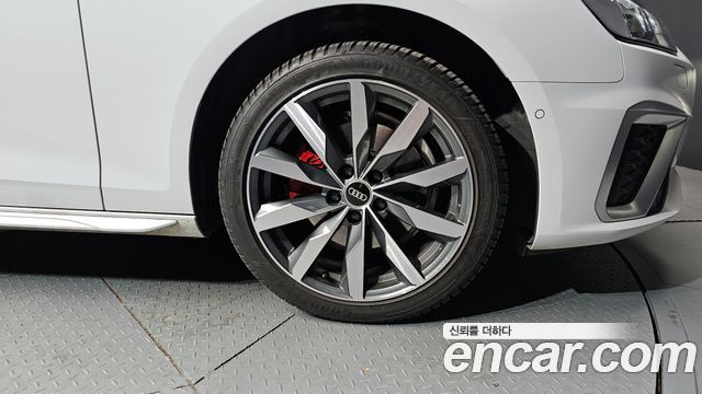 Audi A4 40 TFSI Premium