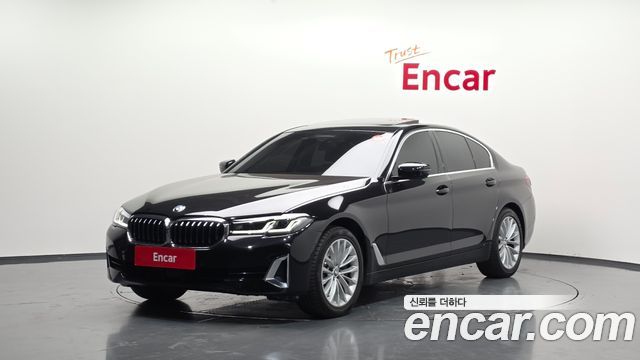 BMW 5-Series 530i xDrive Luxury