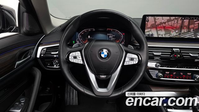 BMW 5-Series 530i xDrive Luxury
