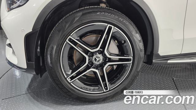 Mercedes-Benz GLC-Class GCL300 4MATIC Coupe