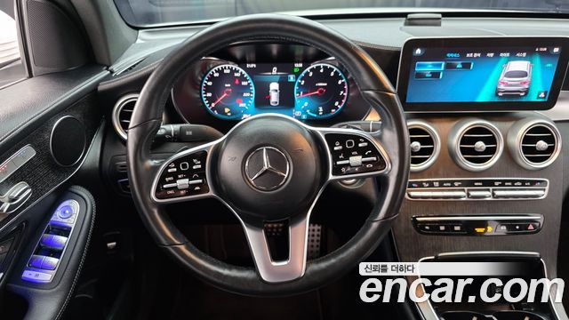 Mercedes-Benz GLC-Class GCL300 4MATIC Coupe