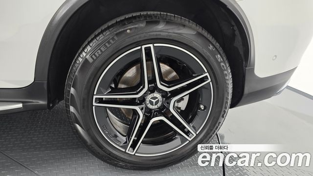 Mercedes-Benz GLC-Class GCL300 4MATIC Coupe