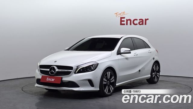 Mercedes-Benz A-Class A200