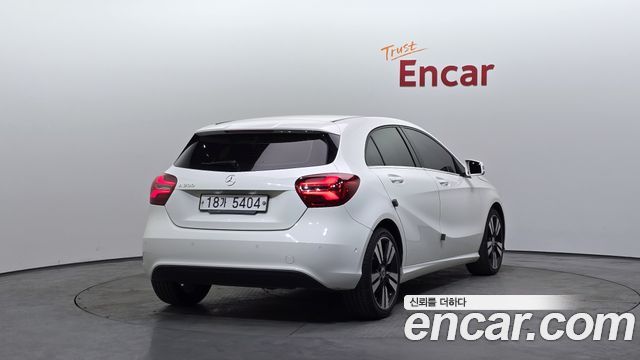Mercedes-Benz A-Class A200