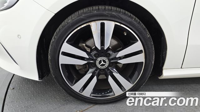 Mercedes-Benz A-Class A200