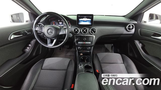 Mercedes-Benz A-Class A200