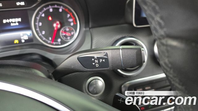 Mercedes-Benz A-Class A200
