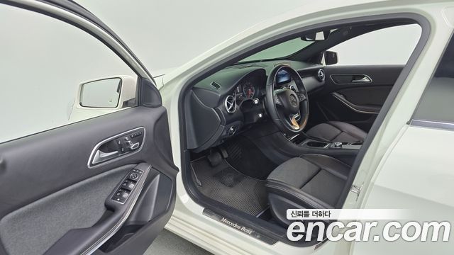 Mercedes-Benz A-Class A200