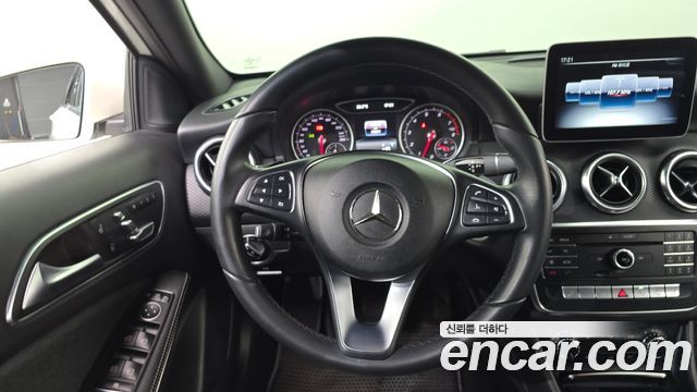 Mercedes-Benz A-Class A200