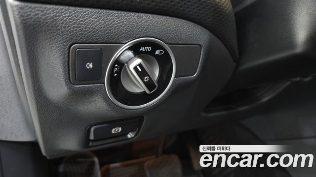Mercedes-Benz A-Class A200