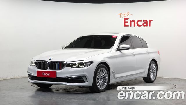 BMW 5-Series 520i Luxury
