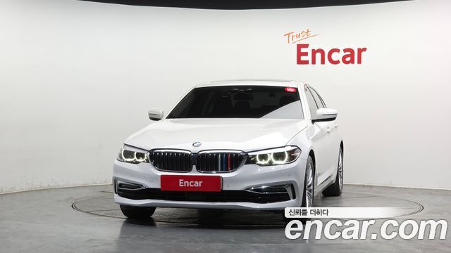 BMW 5-Series 520i Luxury
