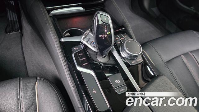 BMW 5-Series 520i Luxury
