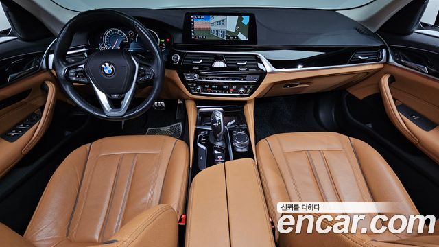 BMW 5-Series 520i Luxury