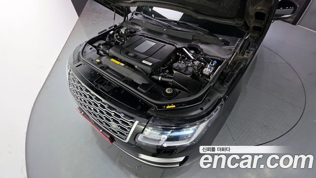 Land Rover Reinjirobeo 4Sedae 4.4 SDV8 AB DIESEL