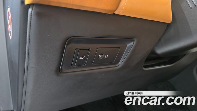Land Rover Reinjirobeo 4Sedae 4.4 SDV8 AB DIESEL