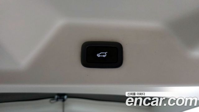 Land Rover Reinjirobeo 4Sedae 4.4 SDV8 AB DIESEL