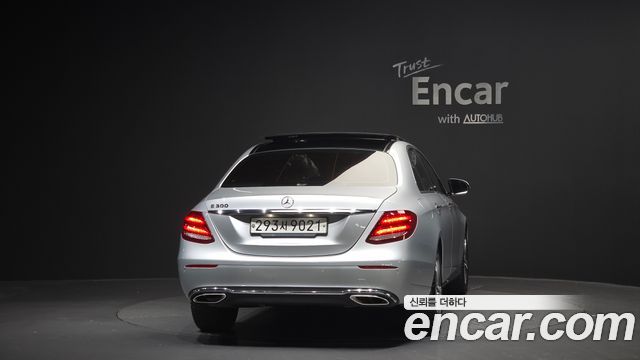 Mercedes-Benz E-Class E300 Avantgarde
