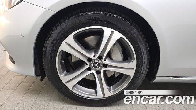 Mercedes-Benz E-Class E300 Avantgarde