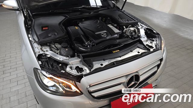 Mercedes-Benz E-Class E300 Avantgarde