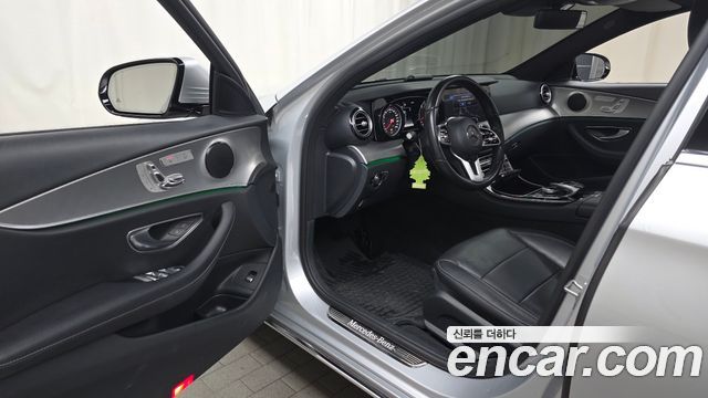 Mercedes-Benz E-Class E300 Avantgarde