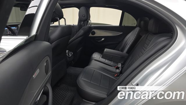 Mercedes-Benz E-Class E300 Avantgarde