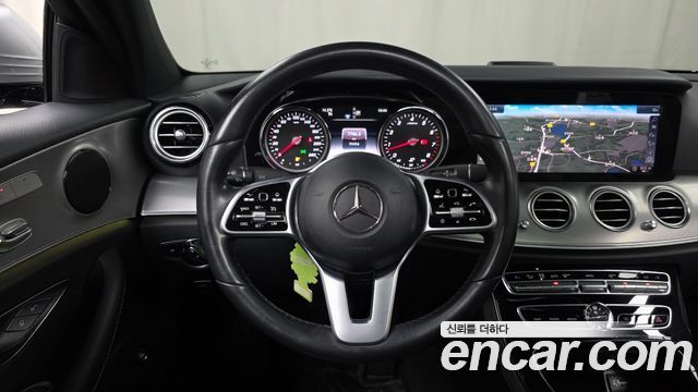Mercedes-Benz E-Class E300 Avantgarde