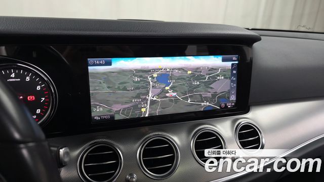 Mercedes-Benz E-Class E300 Avantgarde