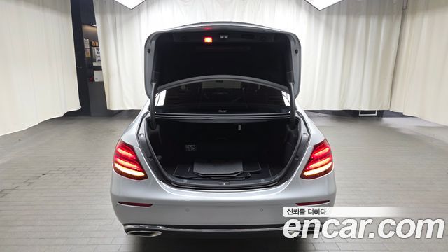 Mercedes-Benz E-Class E300 Avantgarde