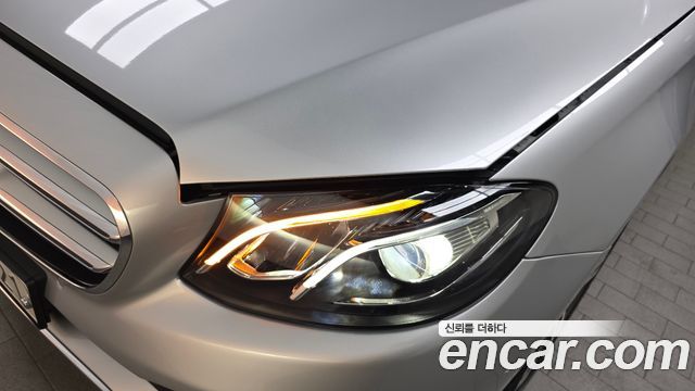 Mercedes-Benz E-Class E300 Avantgarde