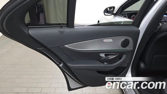 Mercedes-Benz E-Class E300 Avantgarde