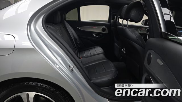 Mercedes-Benz E-Class E300 Avantgarde