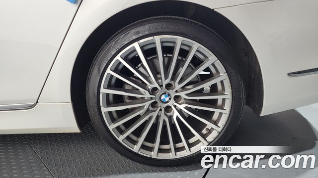 BMW 7-Series 740d xDrive Design Pure Excellence