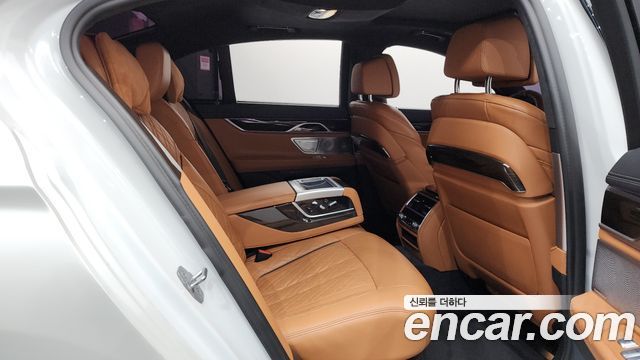 BMW 7-Series 740d xDrive Design Pure Excellence