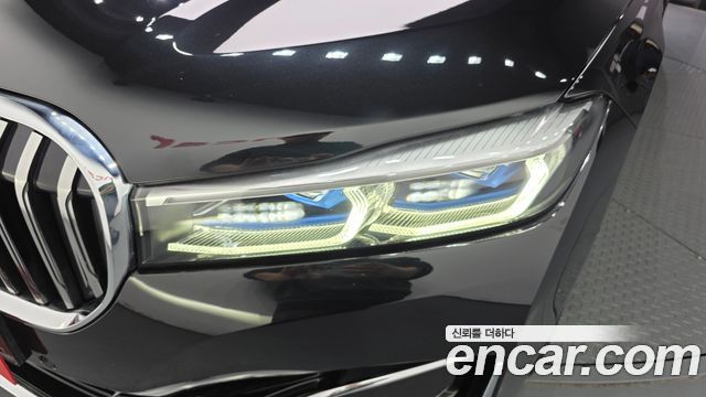 BMW 7-Series 740Li xDrive Design Pure Excellence