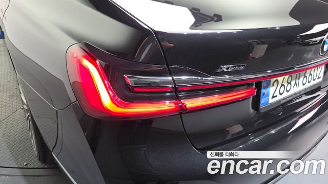 BMW 7-Series 740Li xDrive Design Pure Excellence