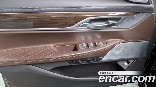 BMW 7-Series 740Li xDrive Design Pure Excellence